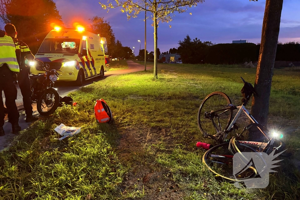 Wielrenner en brommerrijder botsten op fietspad