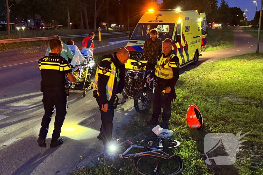 Wielrenner en brommerrijder botsten op fietspad