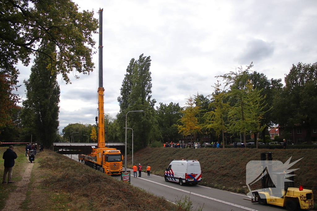 Loopbrug ingestort na aanrijding
