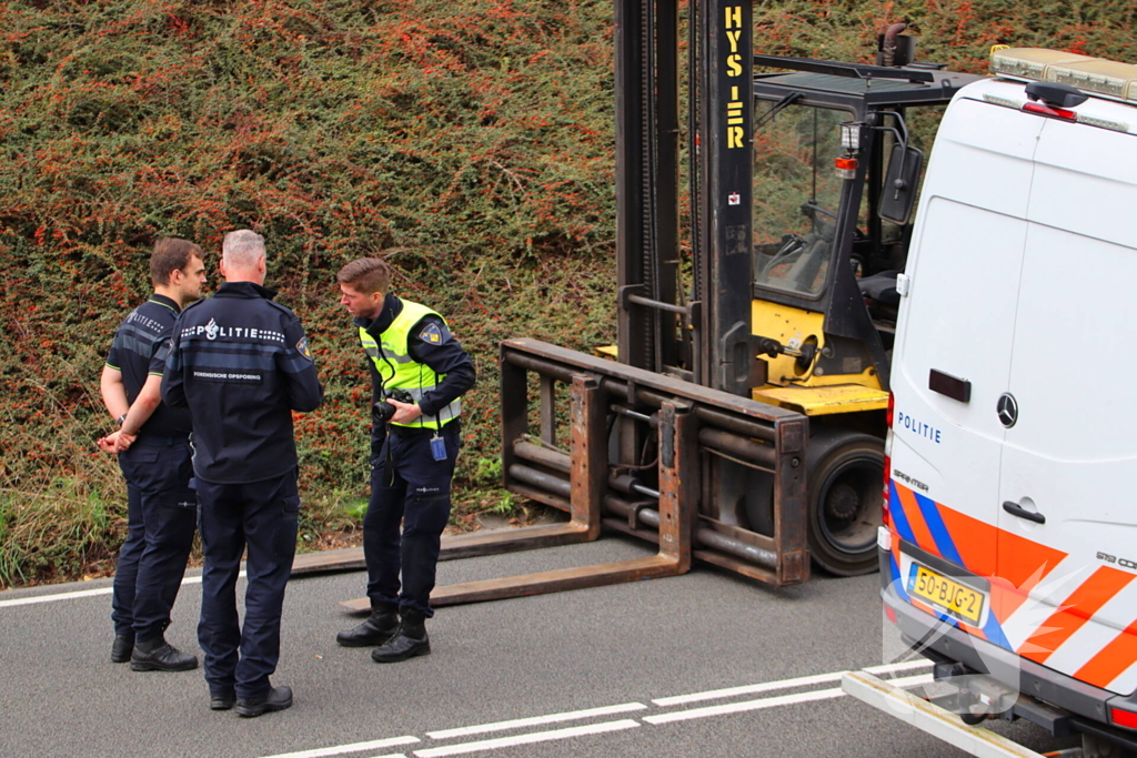 Loopbrug ingestort na aanrijding