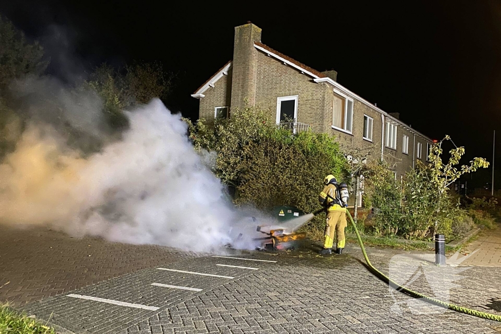 Buitenbrand door vermoedelijke brandstichting