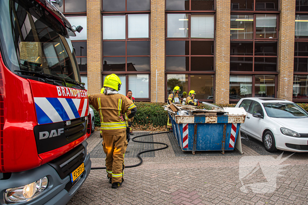 Brand in bouwcontainer geblust door brandweer