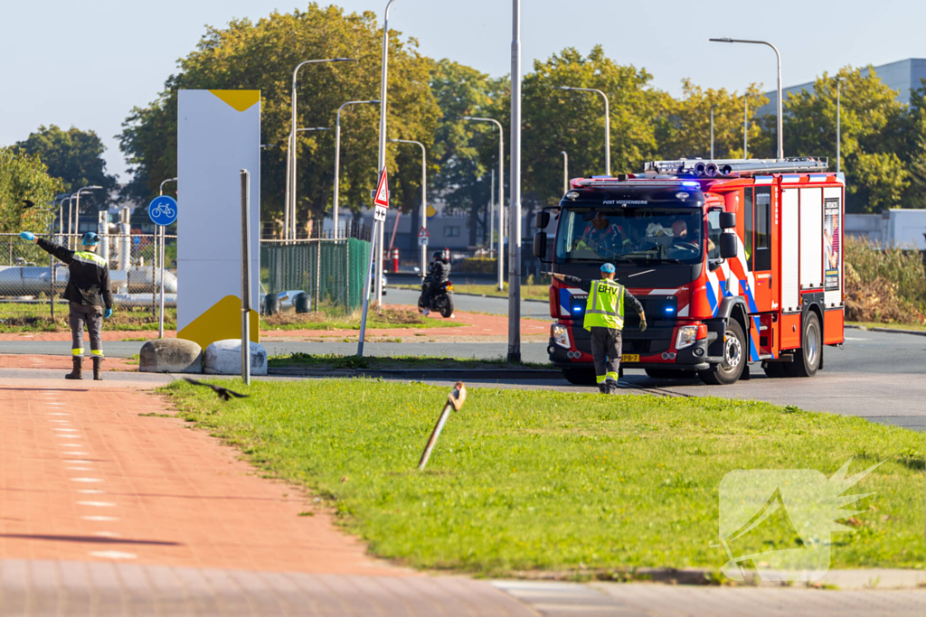 Rookontwikkeling van industriebrand in wijde omgeving te zien