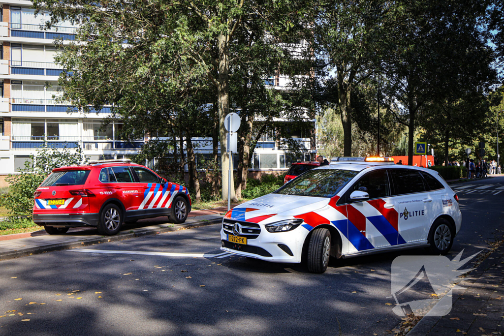 Explosie in flatwoning, grote brandweerinzet