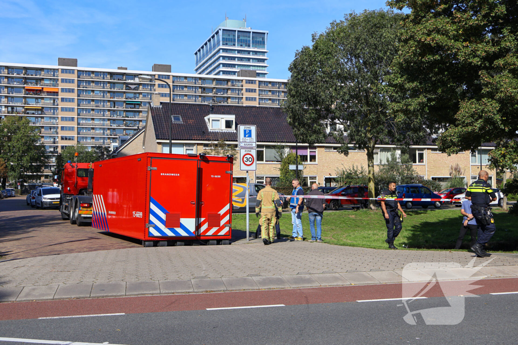 Explosie in flatwoning, grote brandweerinzet