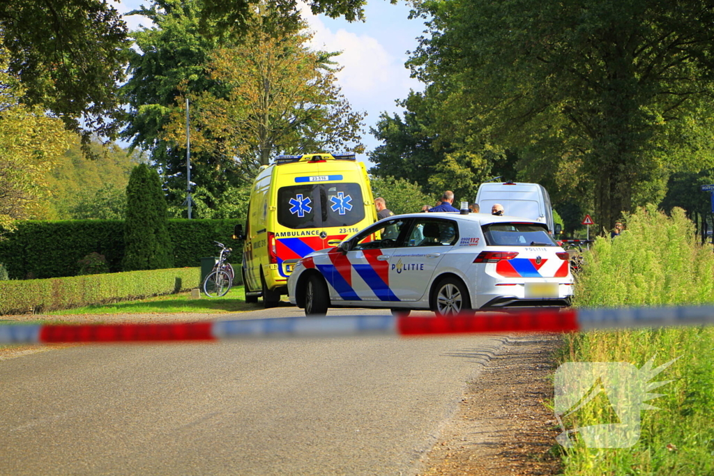 Scooter gewond bij aanrijding met busje