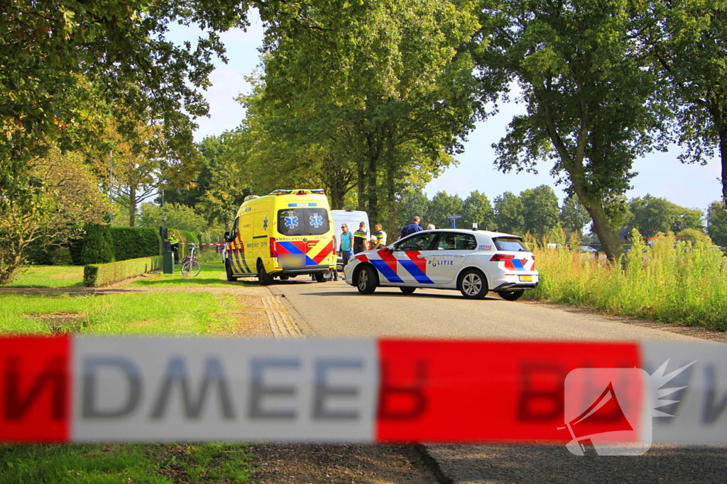 Scooter gewond bij aanrijding met busje