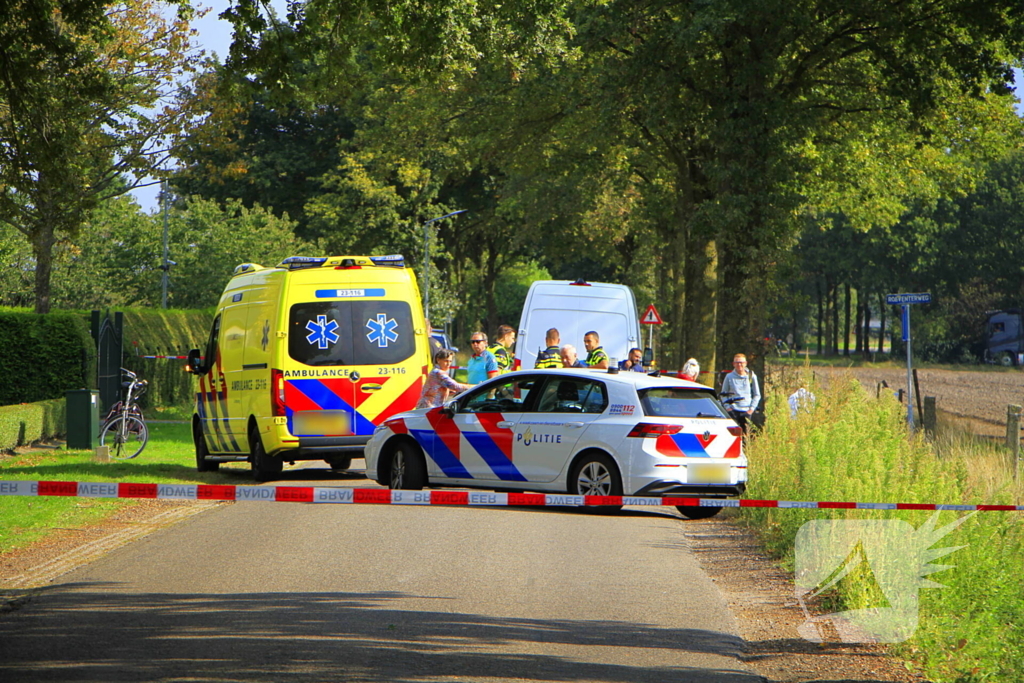 Scooter gewond bij aanrijding met busje