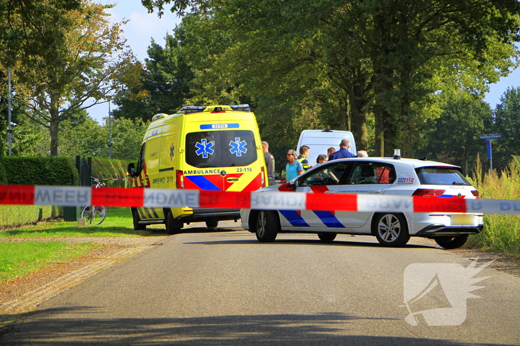 Scooter gewond bij aanrijding met busje