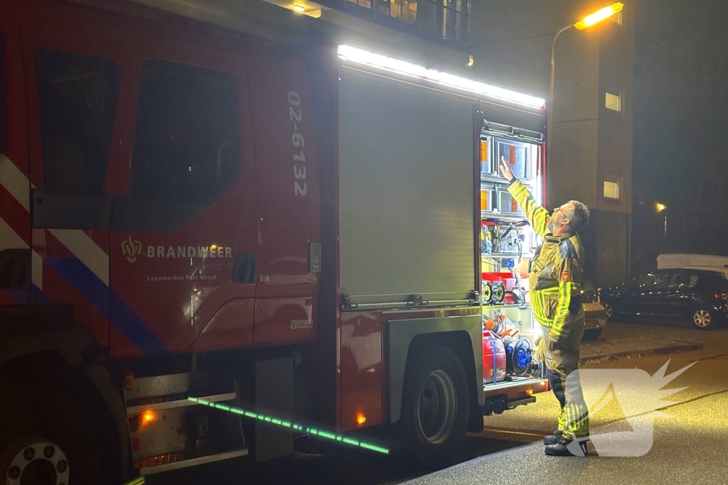 Sterke terpentine lucht in liftschachten te ruiken