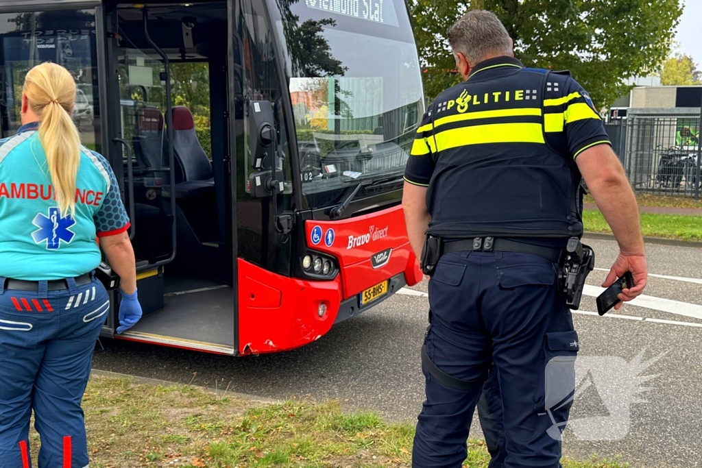 Fietser gewond na aanrijding met lijnbus