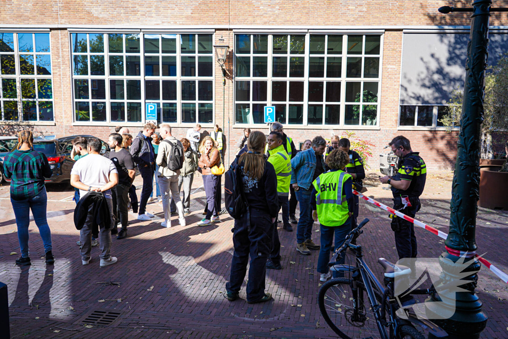 Explosieven team onderzoekt pakket