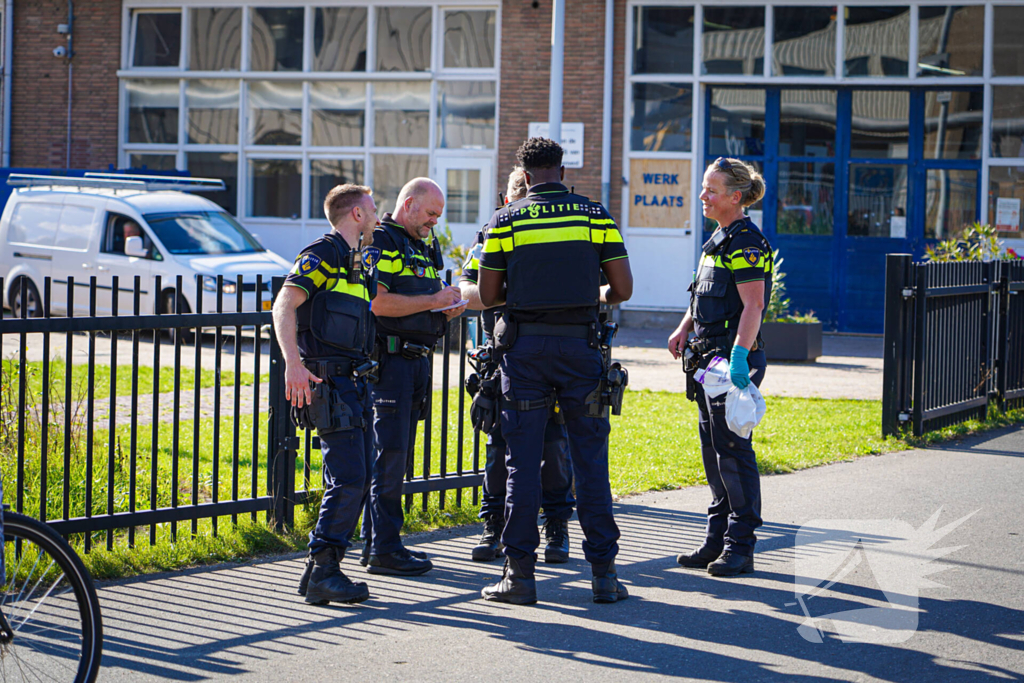 Explosieven team onderzoekt pakket