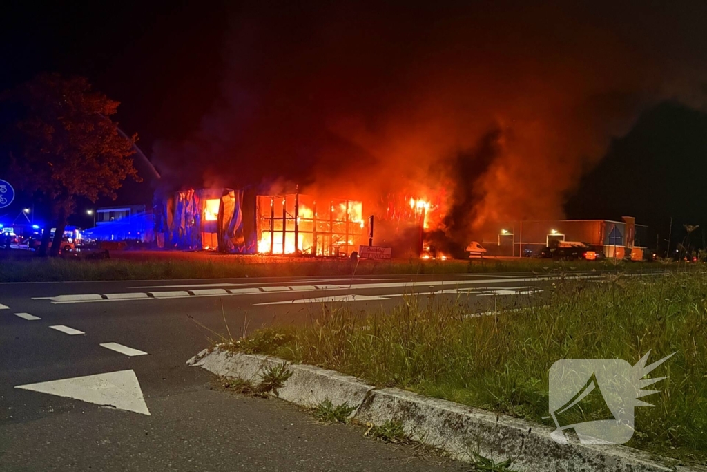 Blusrobot ingezet bij grote brand