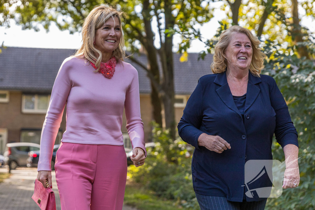 Koningin Maxima bezoekt jongeren centrum