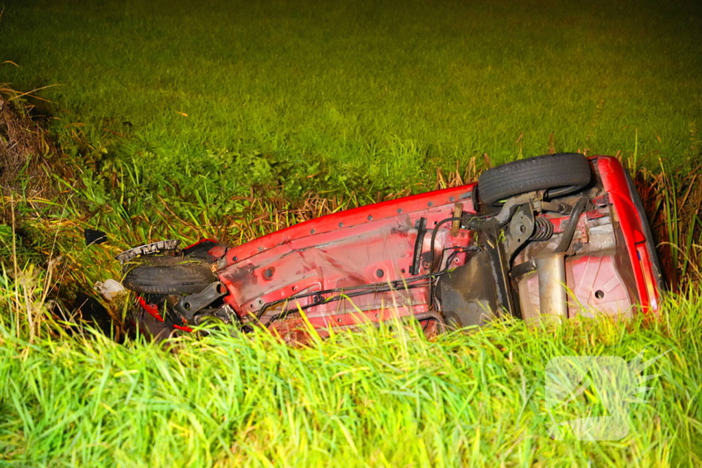 Traumateam ingezet voor een voertuig te water