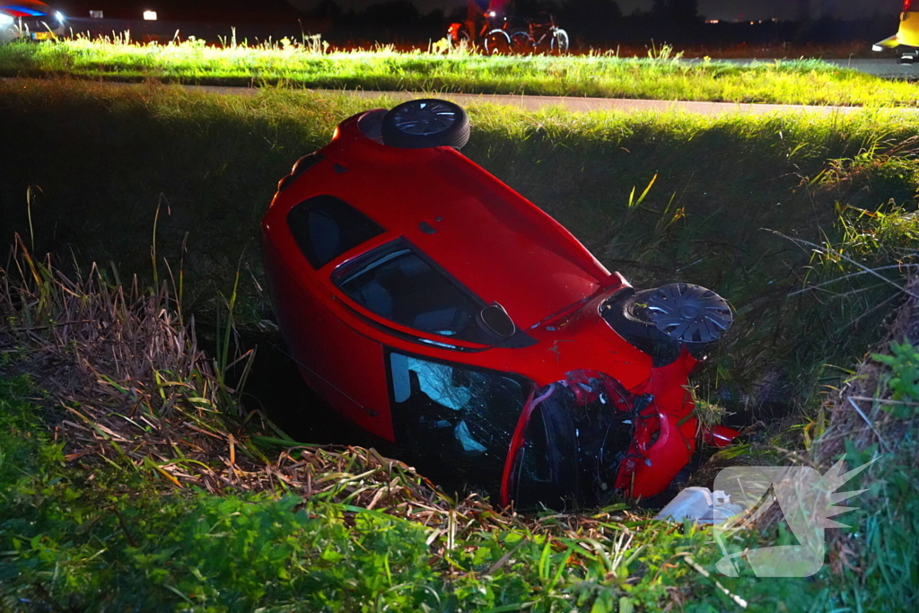 Traumateam ingezet voor een voertuig te water