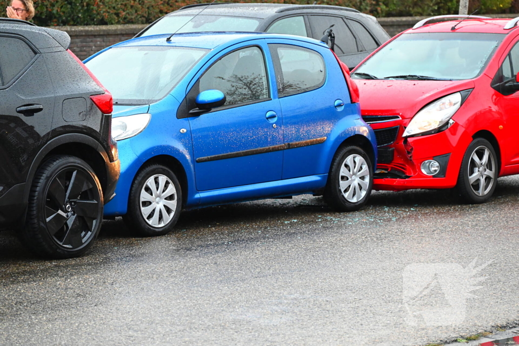 Ongeluk met drie voertuigen zonder ernstige letsels
