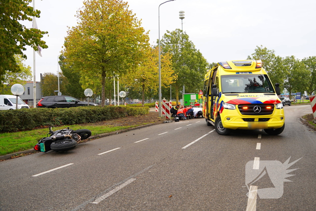 Motorrijdster gewond na val