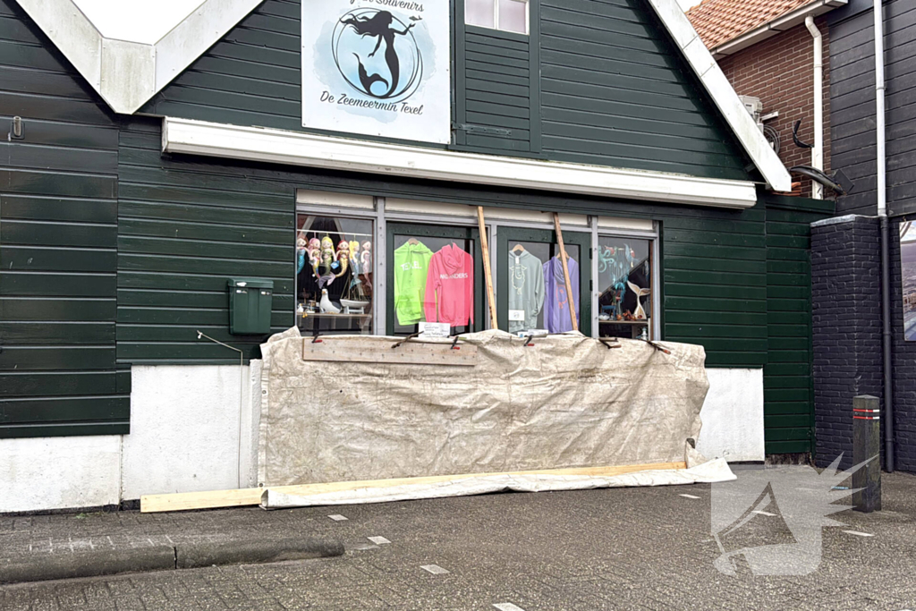 Hoge zeewaterstand overspoelt haven