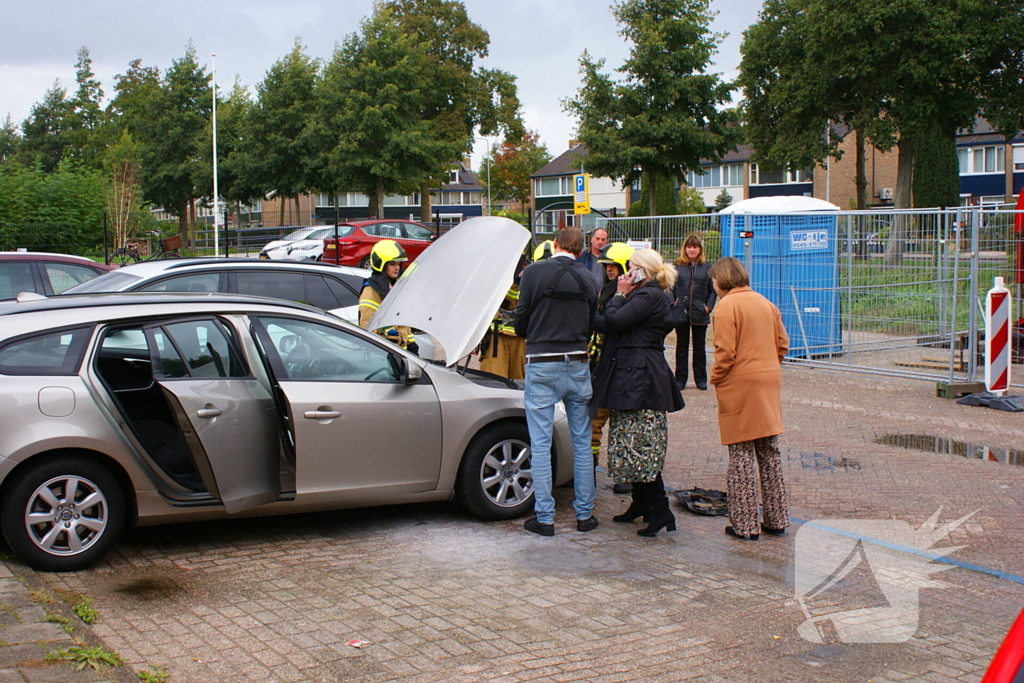 Autobrand snel onder controle
