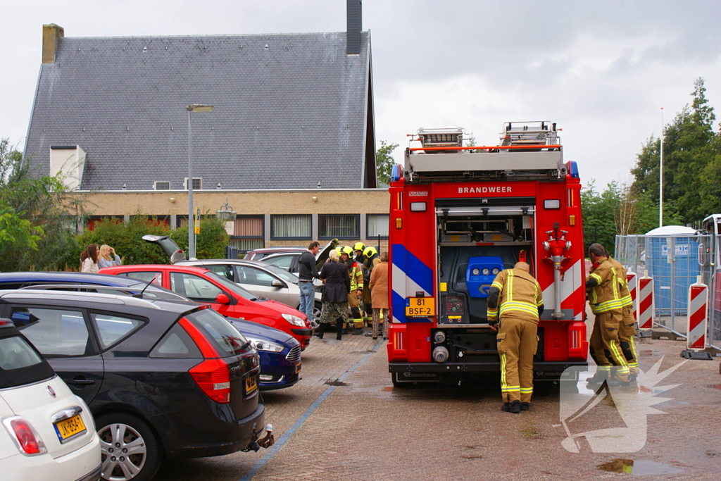 Autobrand snel onder controle