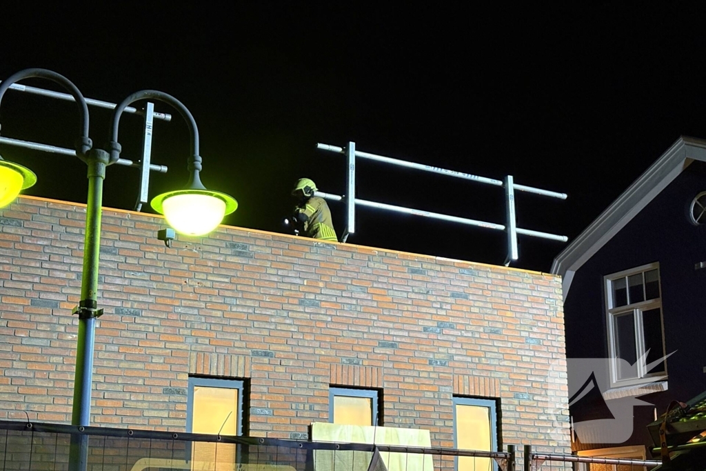 Waterlekkage ontdekt bij winkel