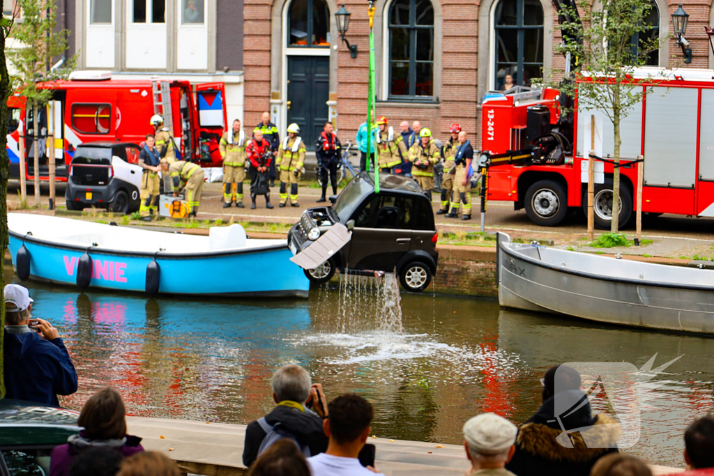 Auto te water in centrum
