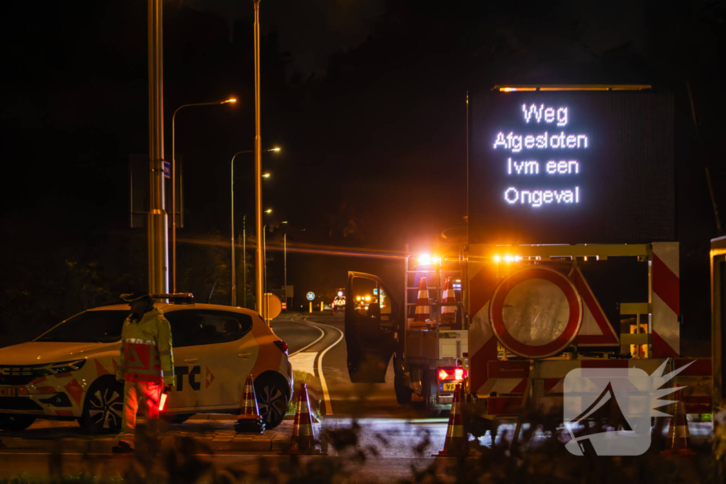 Vrouw ernstig gewond bij aanrijding met auto