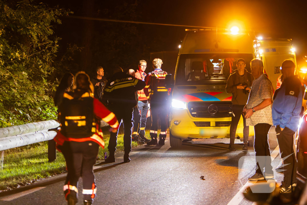 Vrouw ernstig gewond bij aanrijding met auto