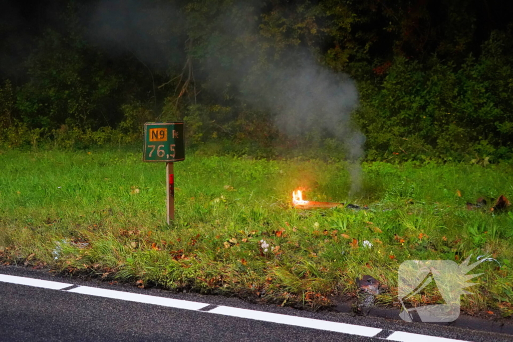 Politie blust brand met behulp van brandweer