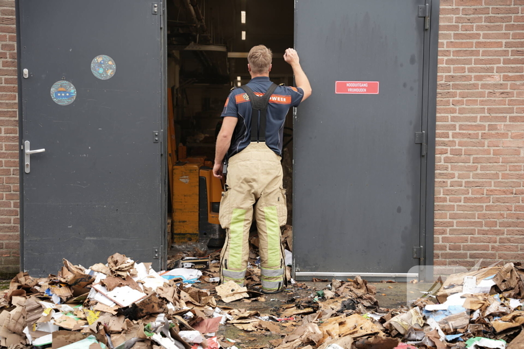 Brand in winkel leidt tot ontruiming