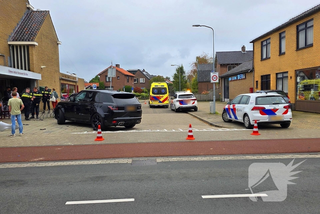 Auto's botsen met flinke schade