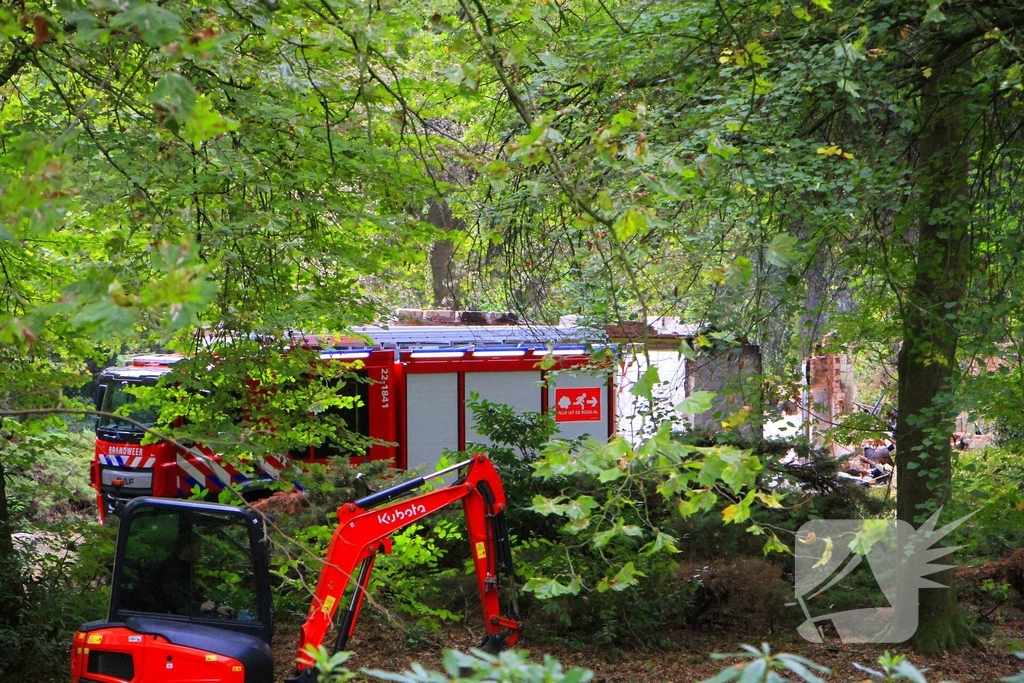 woning volledig verwoest na grote brand