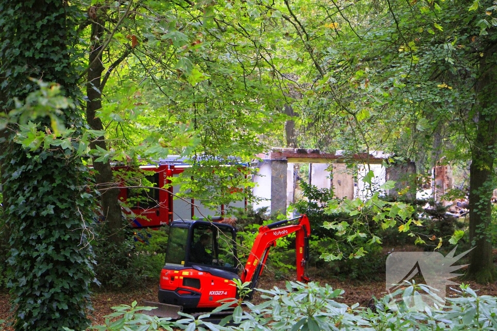 woning volledig verwoest na grote brand