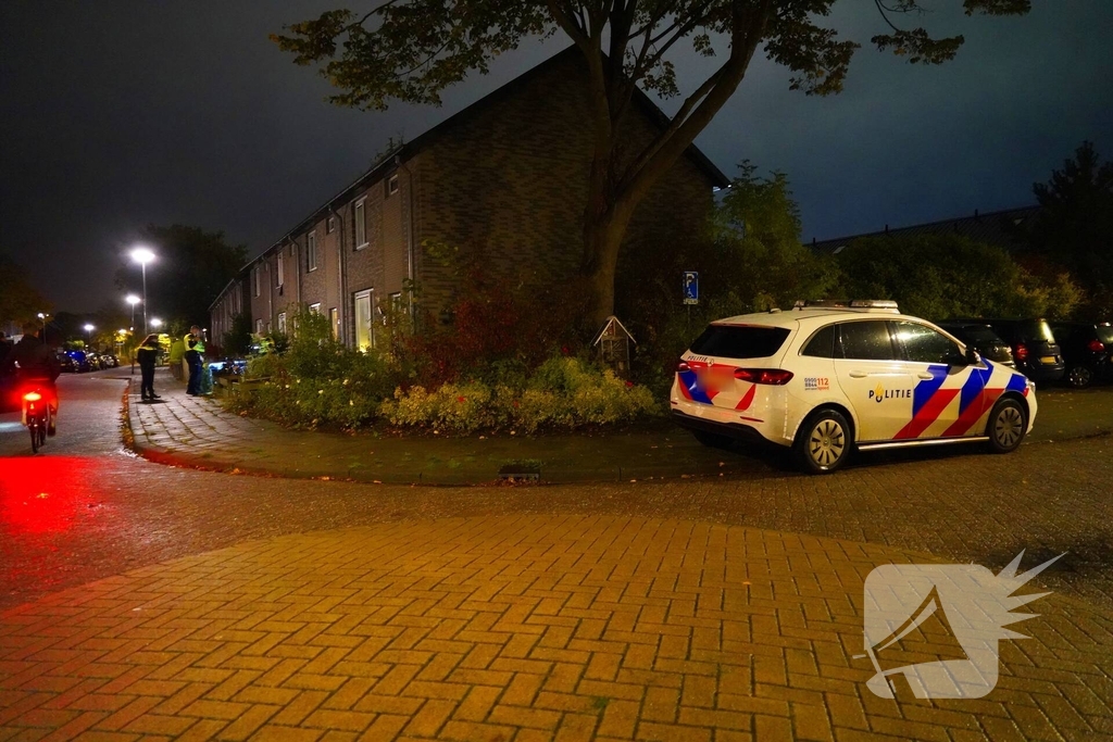 Explosief gaat af bij woning, politie doet onderzoek