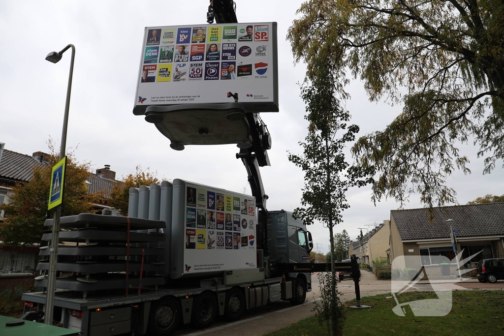 Straten gevuld met campagneposters