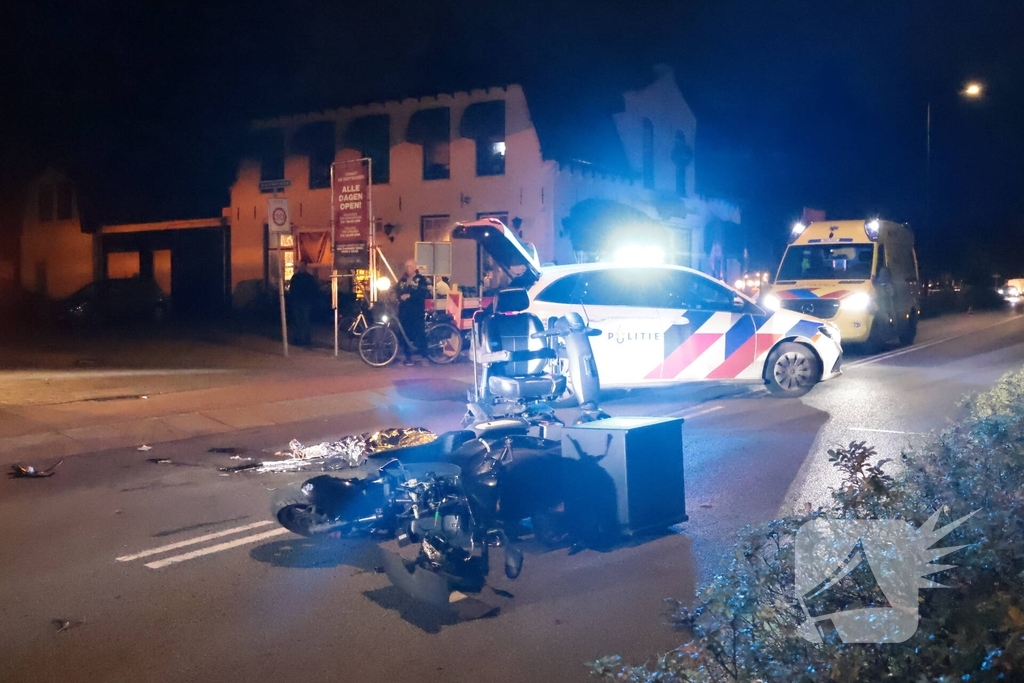 Man op scootmobiel gewond bij ongeval met bezorgbrommer