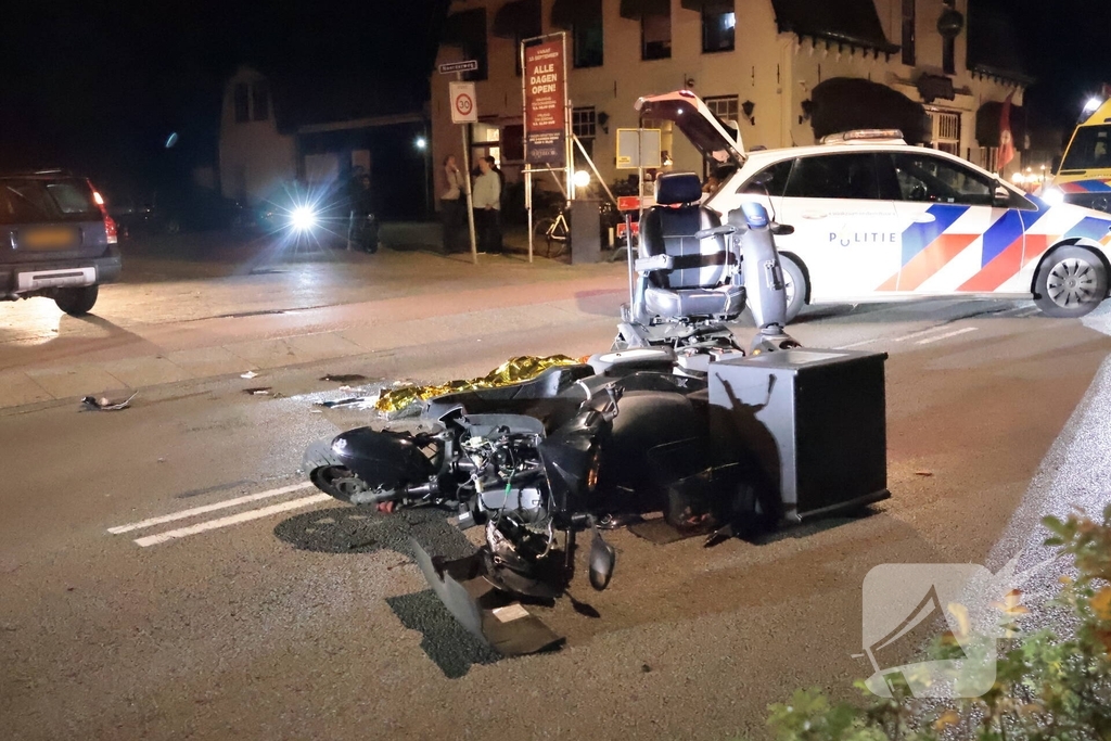 Man op scootmobiel gewond bij ongeval met bezorgbrommer