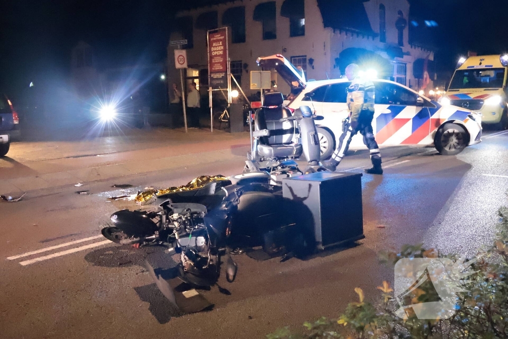 Man op scootmobiel gewond bij ongeval met bezorgbrommer