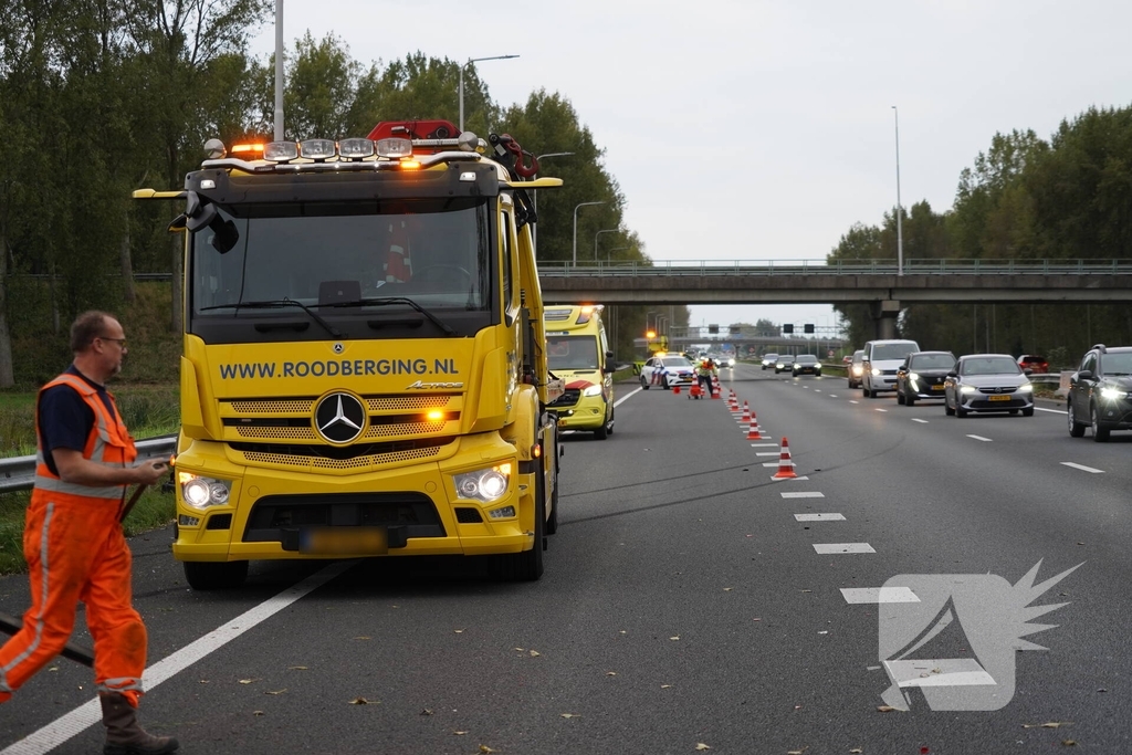 Voertuigen zwaar beschadigd bij ongeval op snelweg