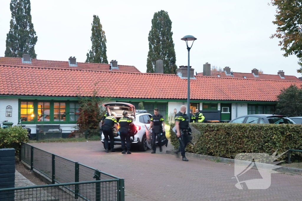 Persoon aangehouden bij incident in woning