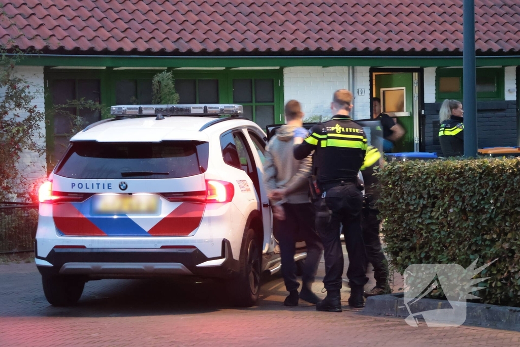 Persoon aangehouden bij incident in woning