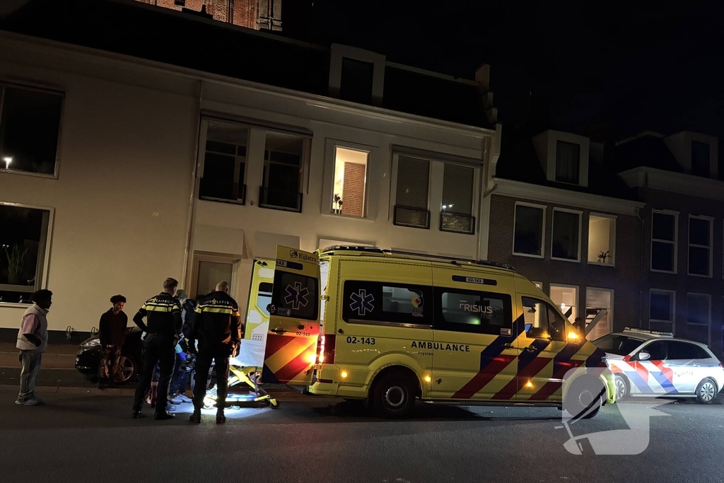 Gewonde nadat automobilist controle verliest in bocht