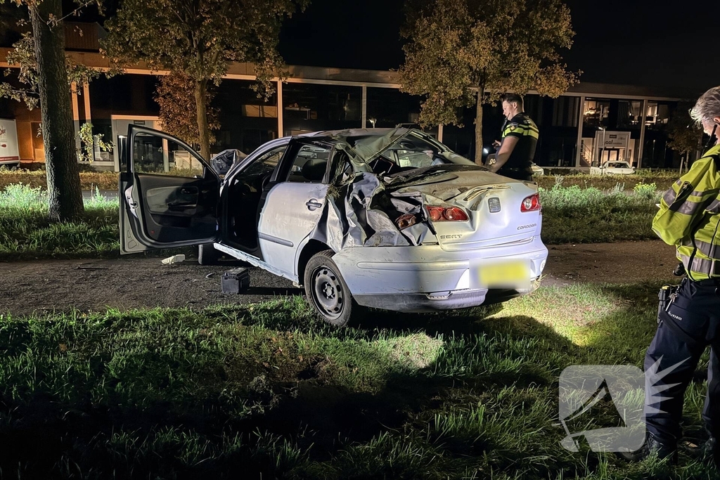 Bestuur spoorloos na eenzijdig ongeval