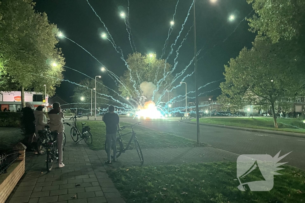 Rellen nadat regenboogvlag bij politiebureau werd weggehaald