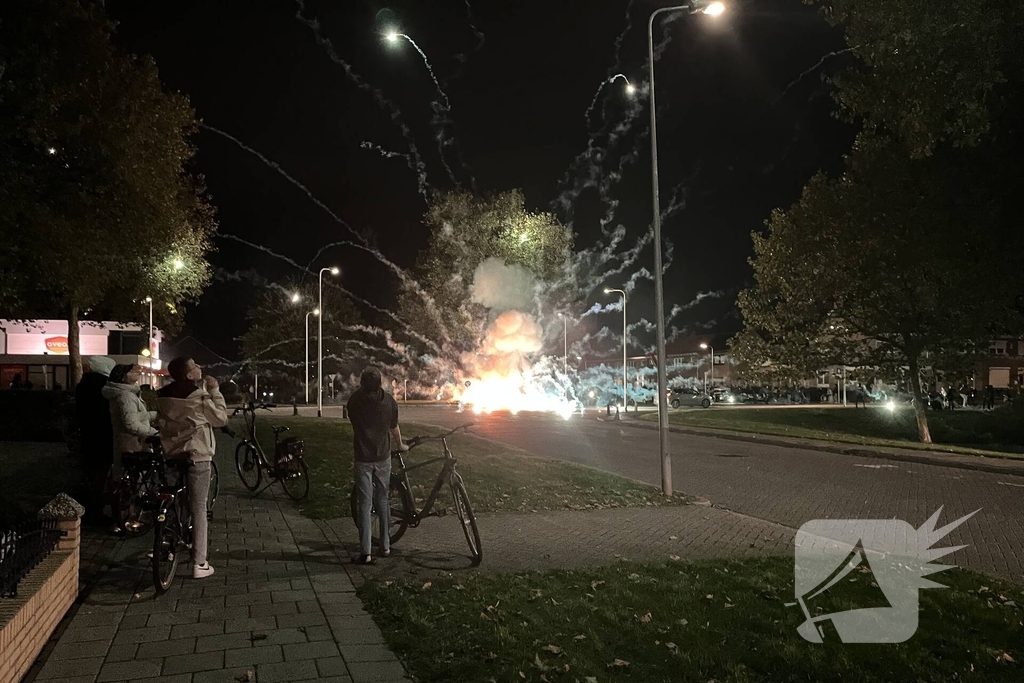 Rellen nadat regenboogvlag bij politiebureau werd weggehaald