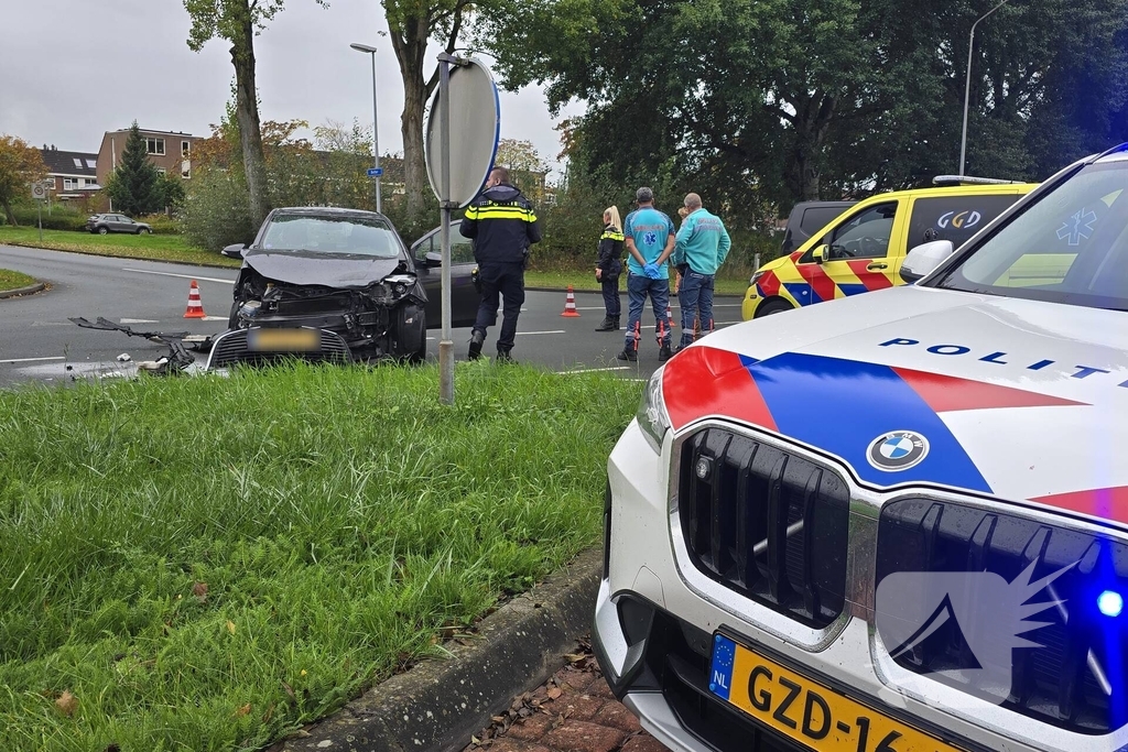 Botsing veroorzaakt flinke autoschade