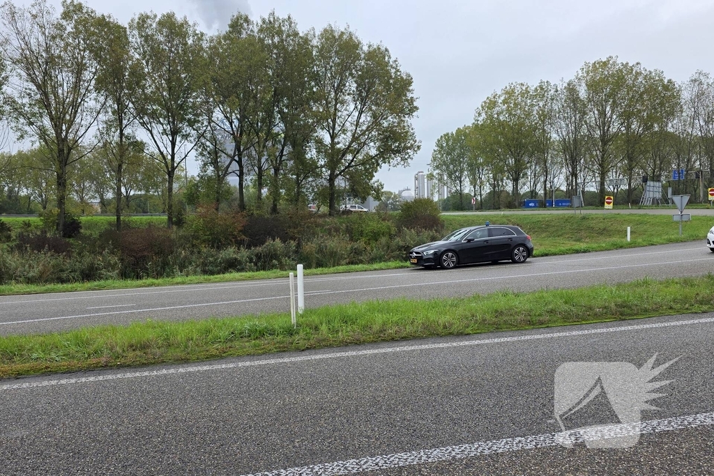 Automobilist belandt in water na ongeval