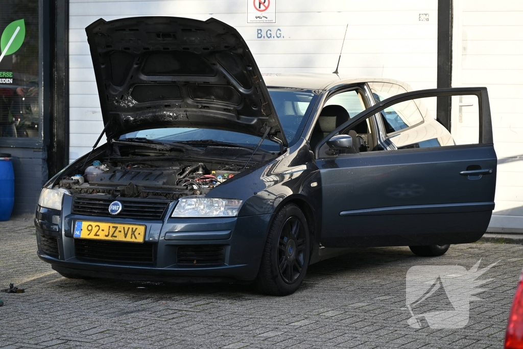 Brand in personenwagen snel geblust